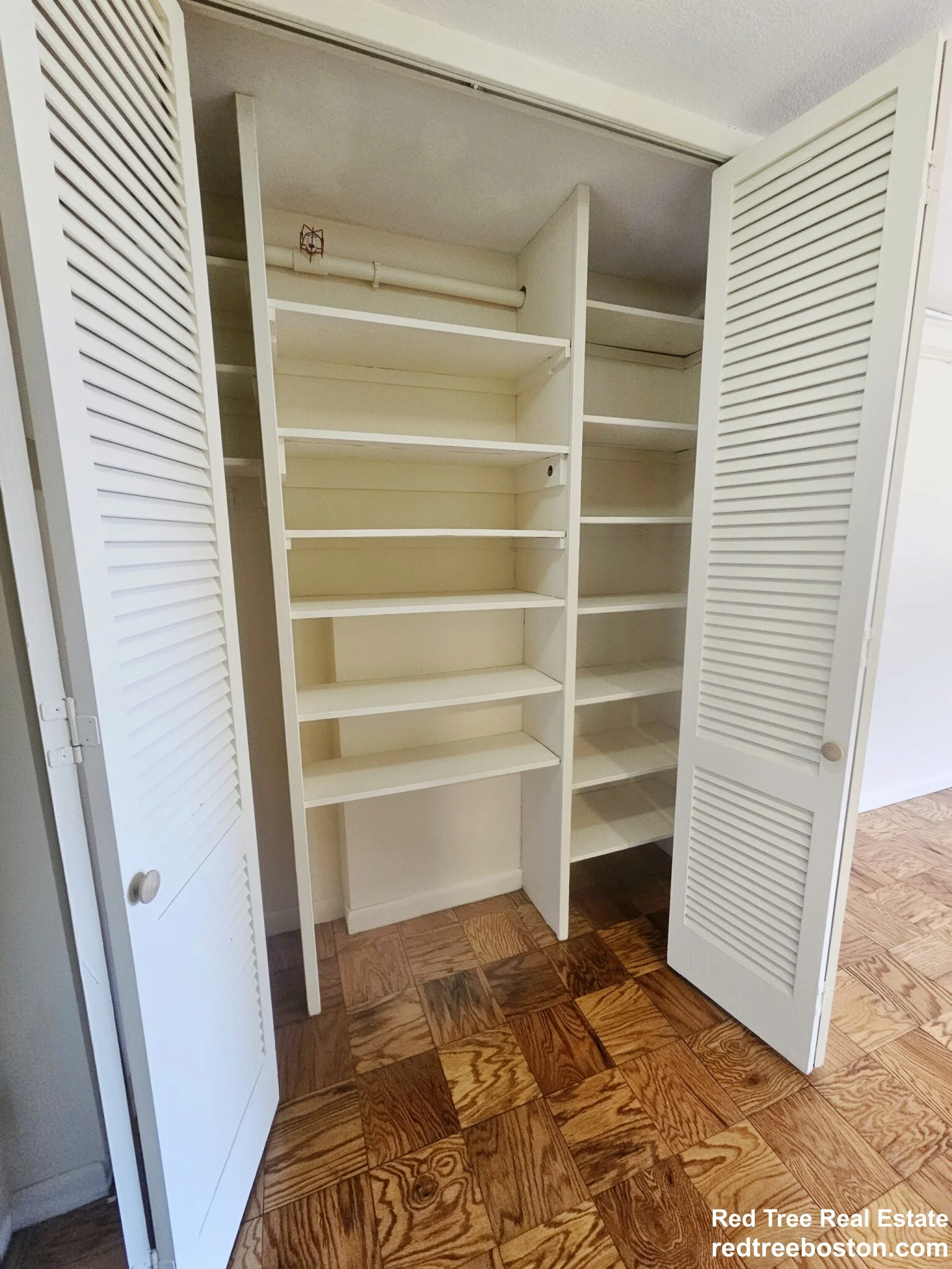 101 Monmouth St, Longwood