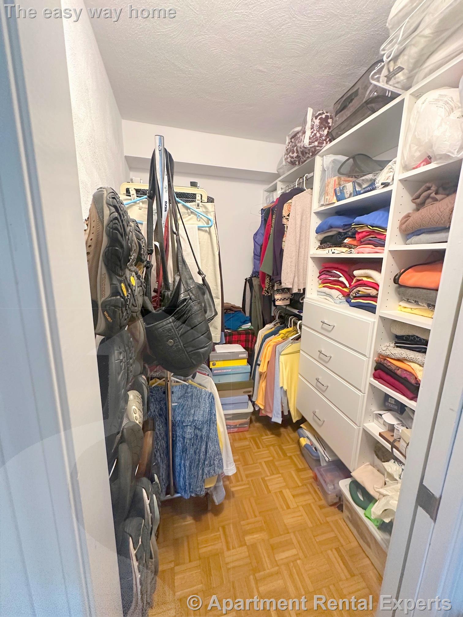 990 Massachusetts Ave, Arlington Heights