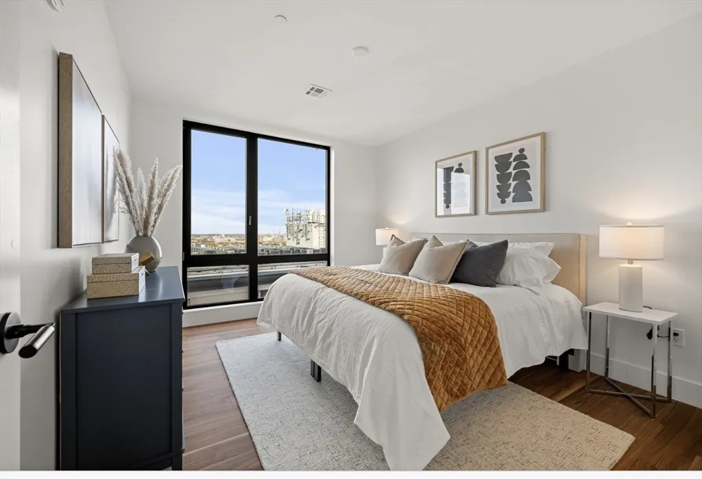 1515 Commonwealth Ave, Brighton