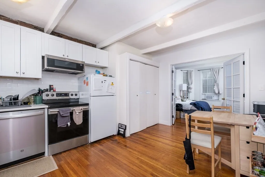 4 Wigglesworth St, Mission Hill