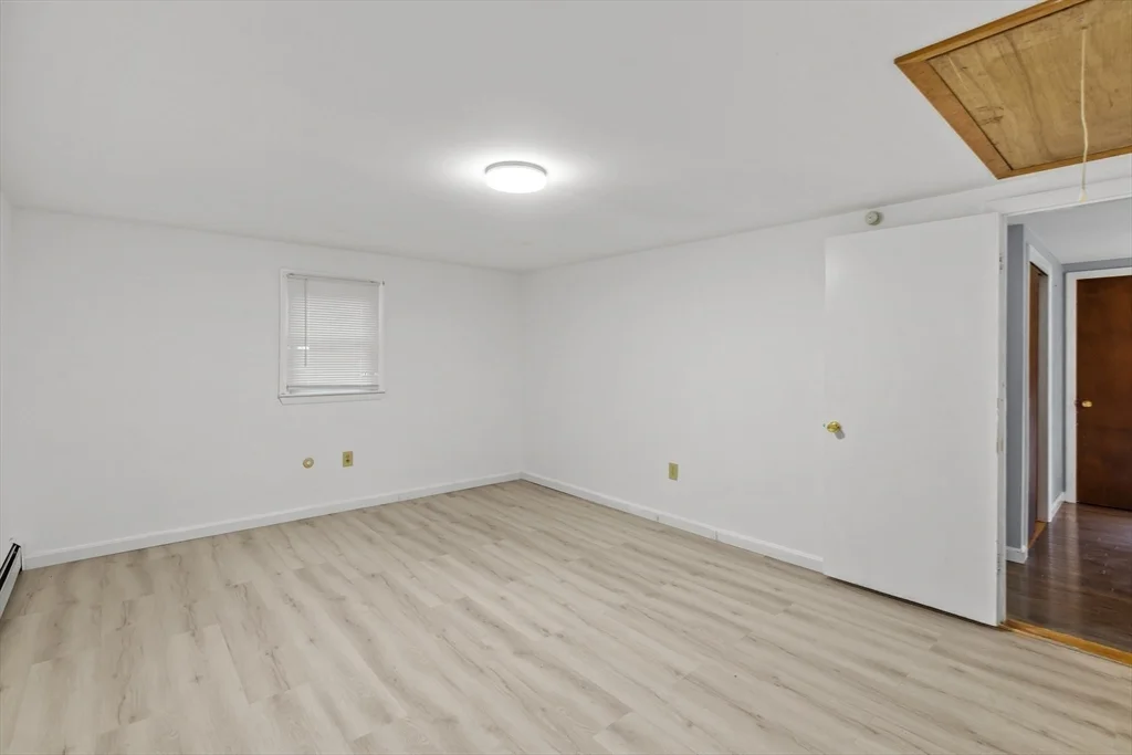 323 Flagg St, Bridgewater