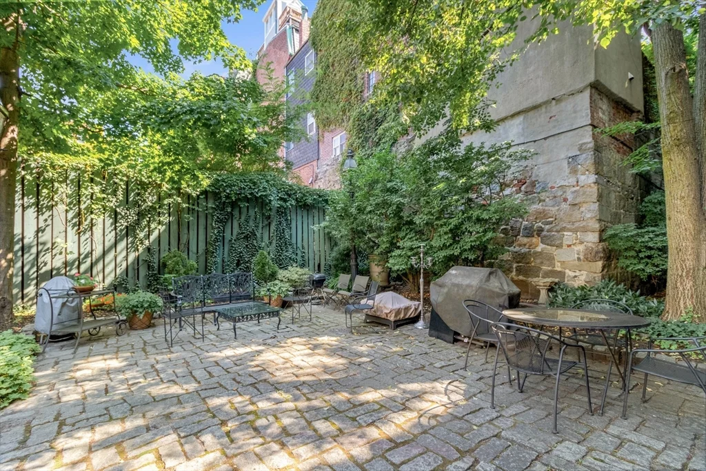 1 Primus Ave, Beacon Hill