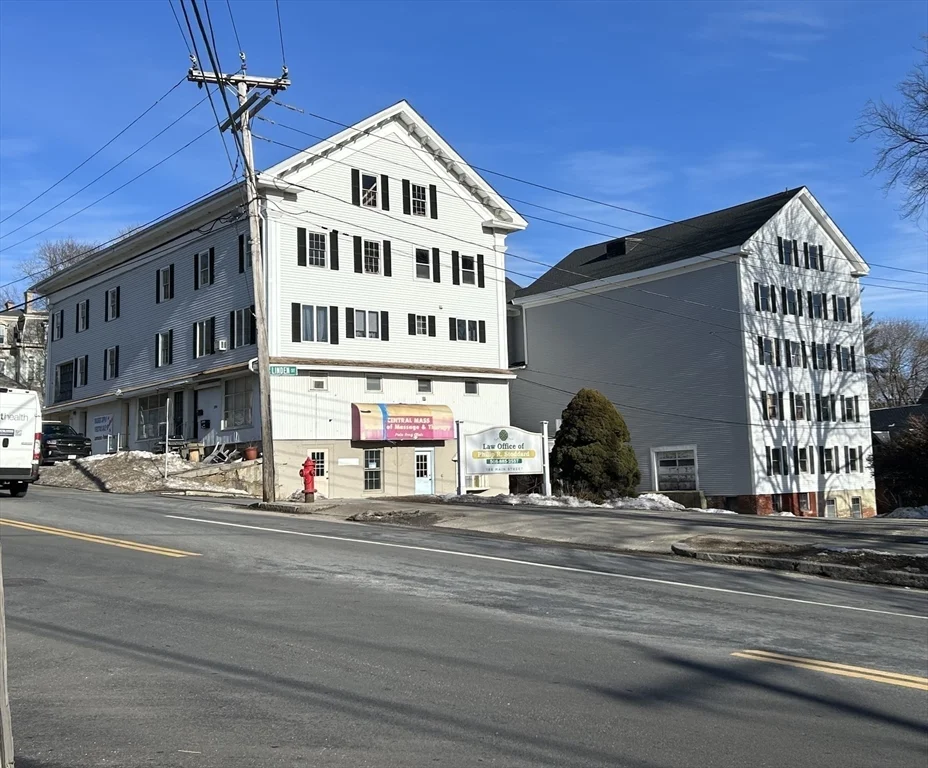 200 Main Street Apt 1, Spencer