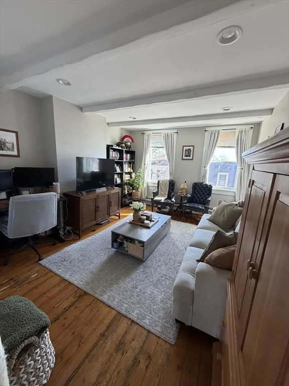 26 Mystic St, Charlestown