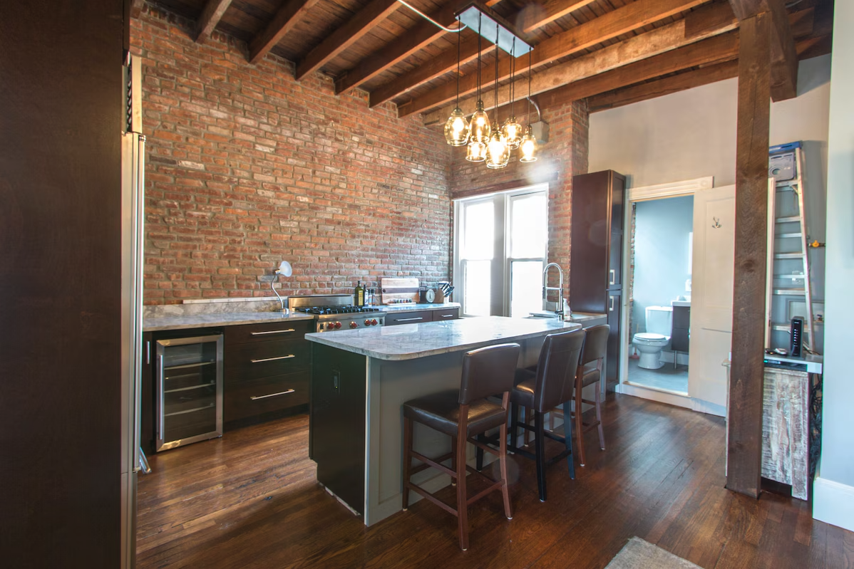 1870 Commonwealth Ave, Brighton