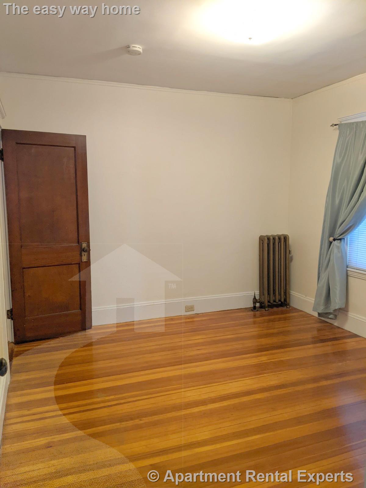 19 Leonard St, Davis Square