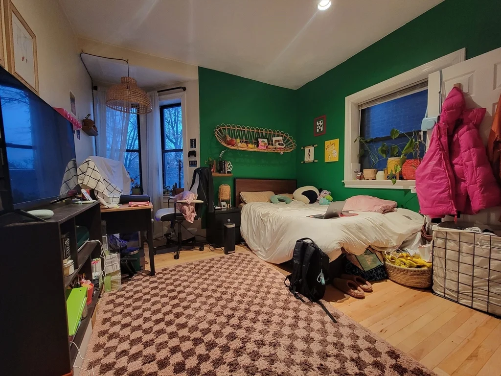 1203 Beacon St, Brookline