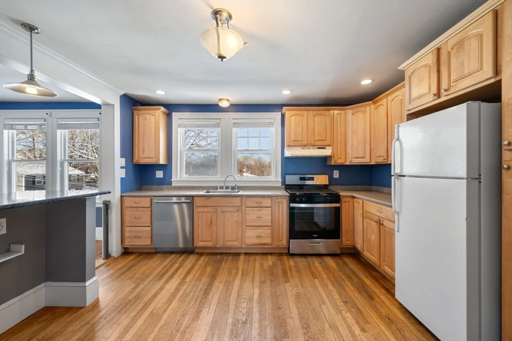 22 Leonard St, Woburn