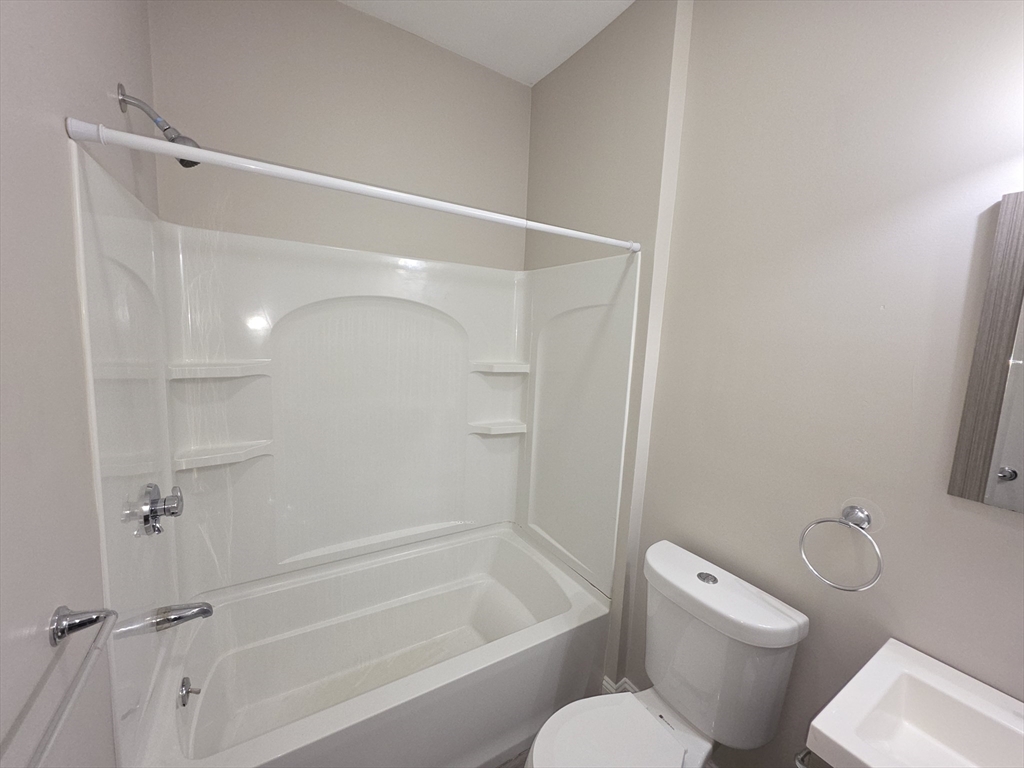 25 Brown Ave, Holyoke