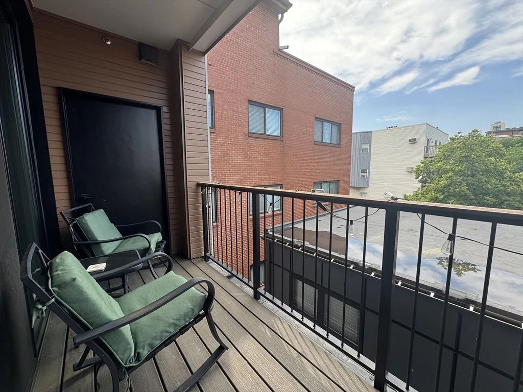 277 Border St, East Boston