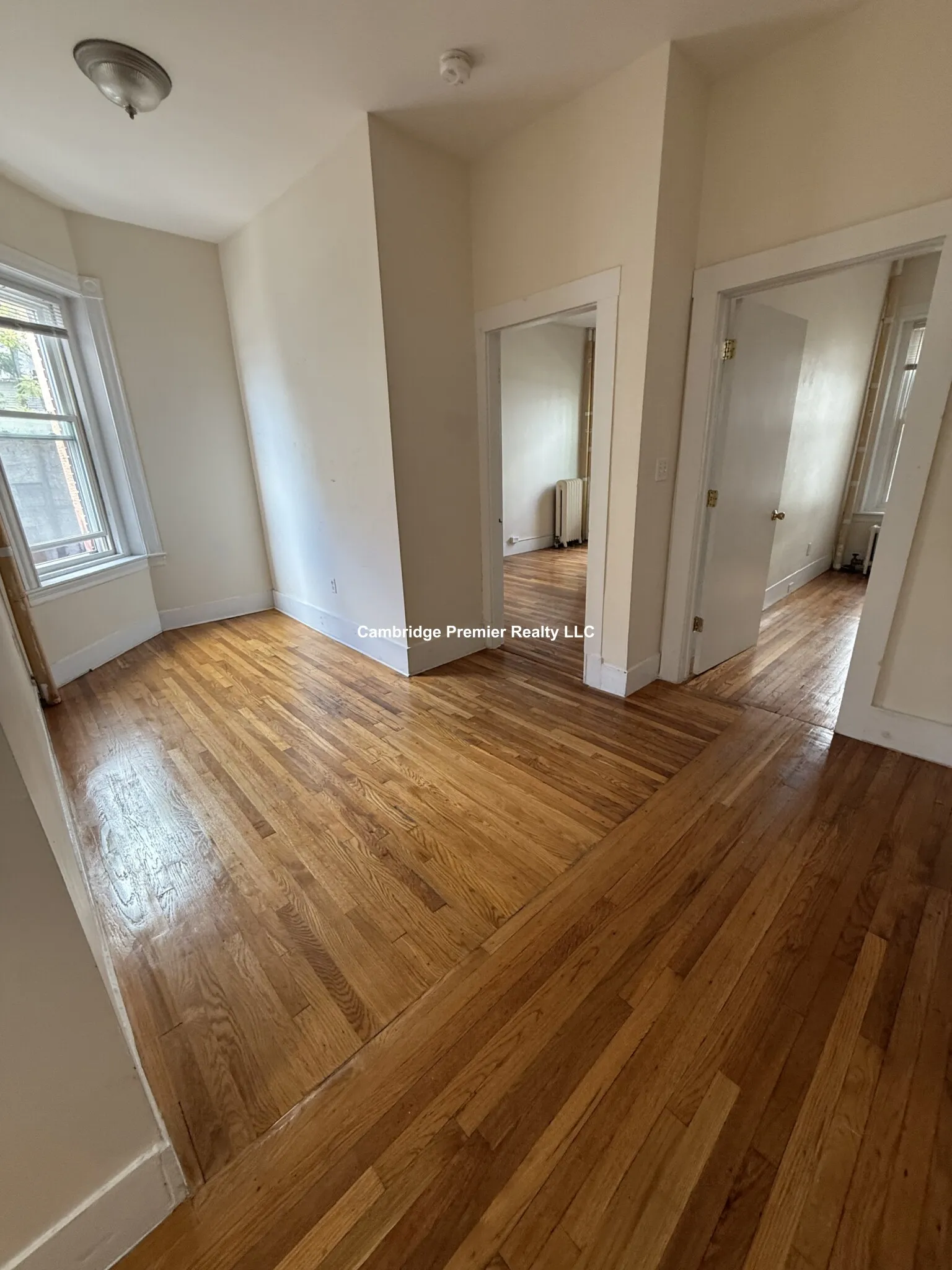 891 Massachusetts Ave, Mid-Cambridge
