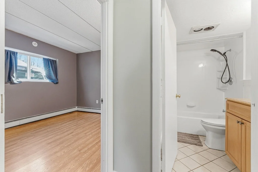 1011 Main St, Woburn