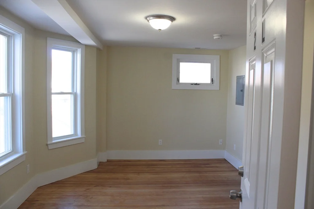 78 Endicott St, Peabody