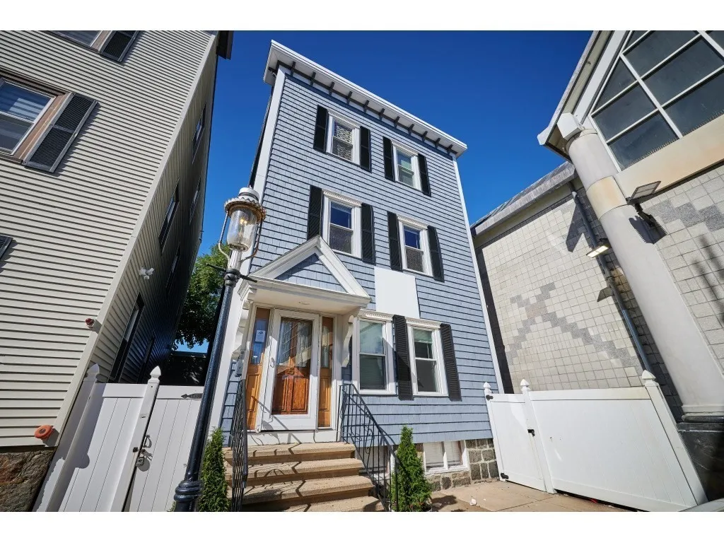 5 Transit St, South Boston