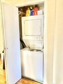 1933 Commonwealth Ave, Brighton