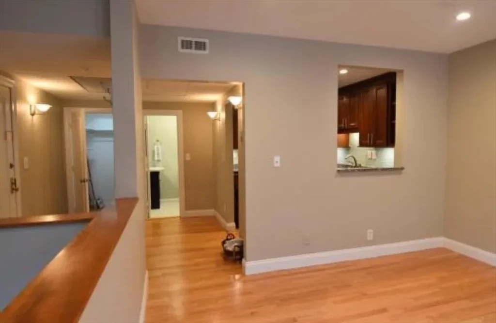 84 Gordon St, Allston