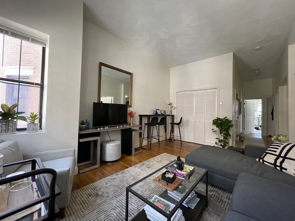 296 Columbus Ave ,, Boston