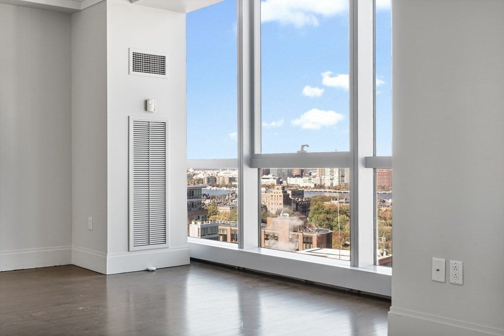 110 Stuart St, Downtown