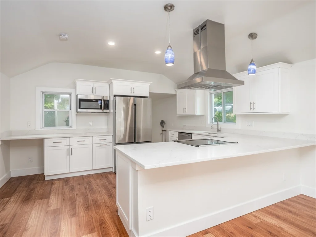117 Precinct St, Lakeville