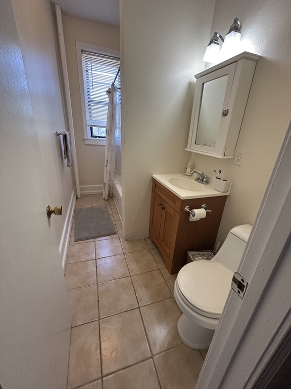 137 Peterborough St, Fenway