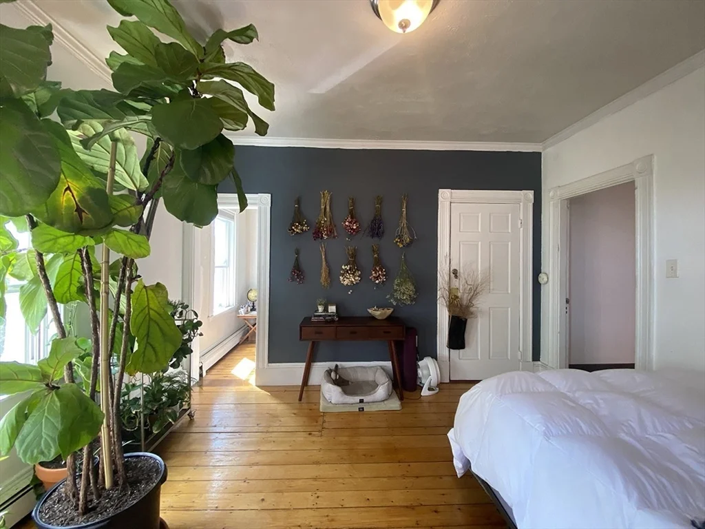 496 Sumner St, East Boston