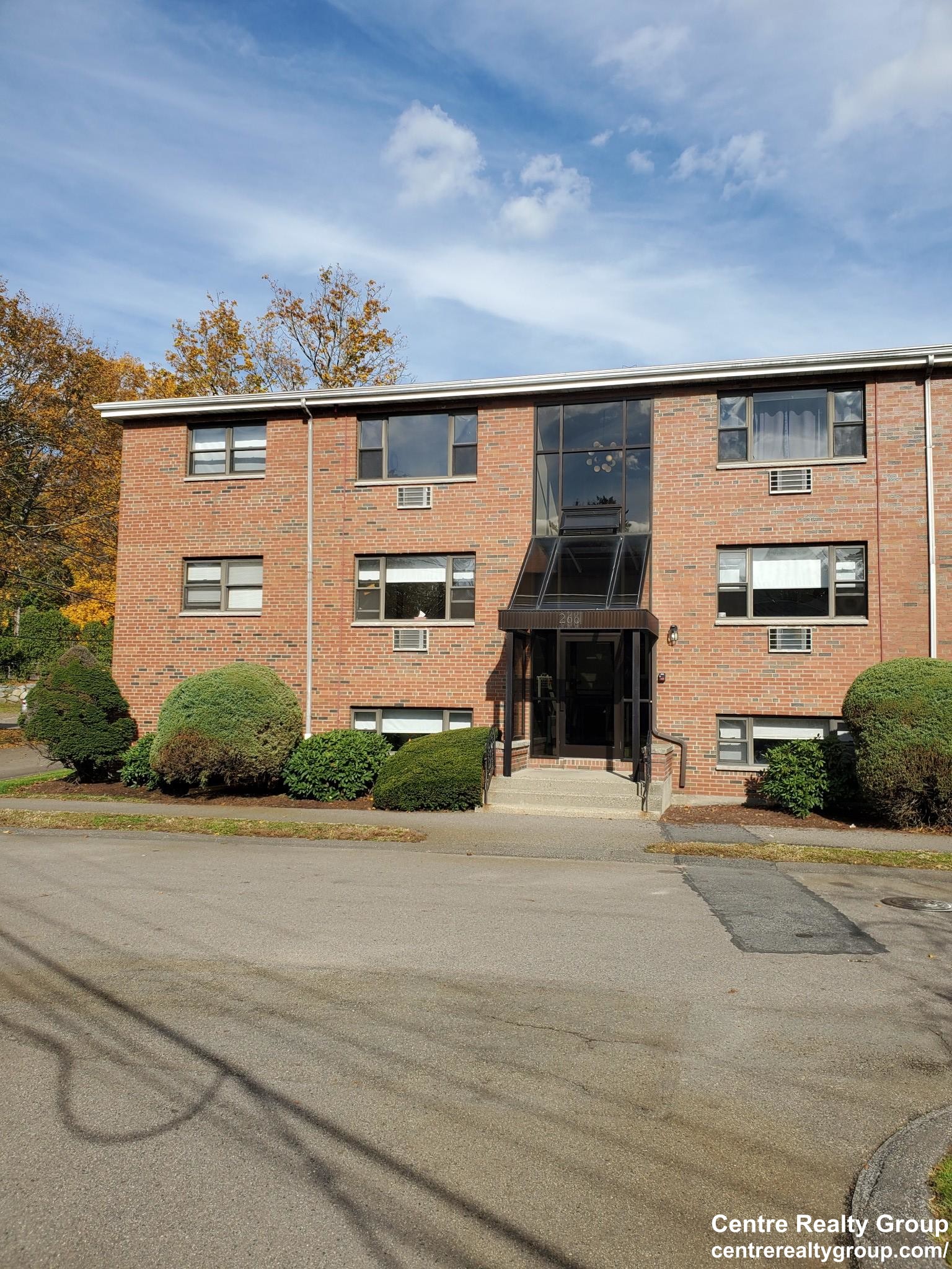 264 Grove St, Auburndale