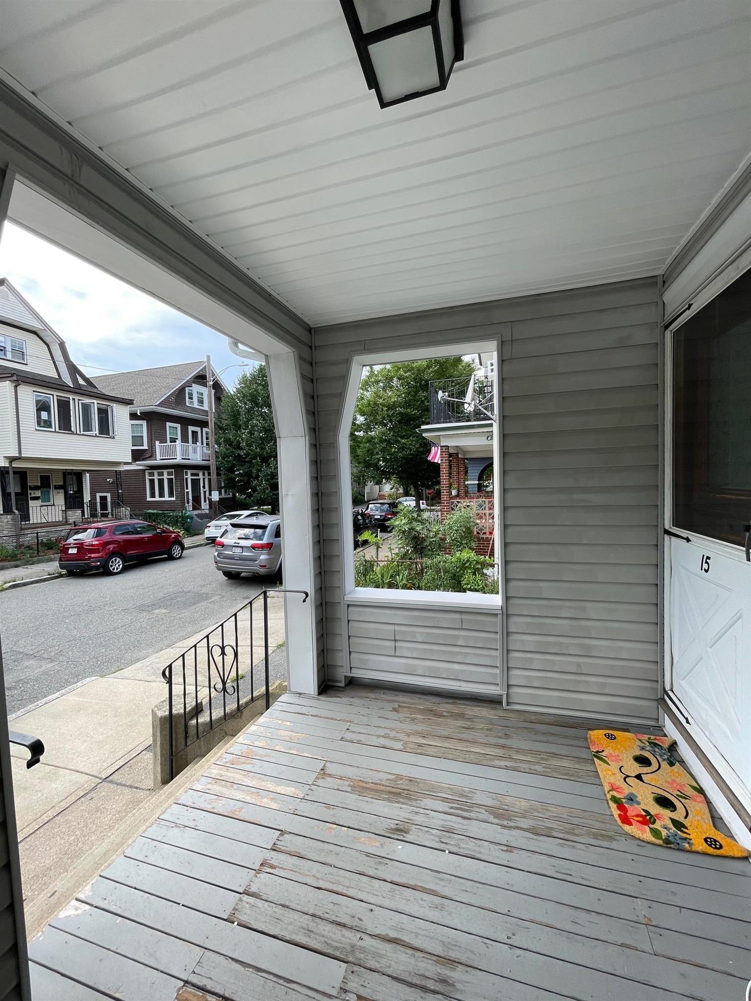 11 Benton Rd, South Medford