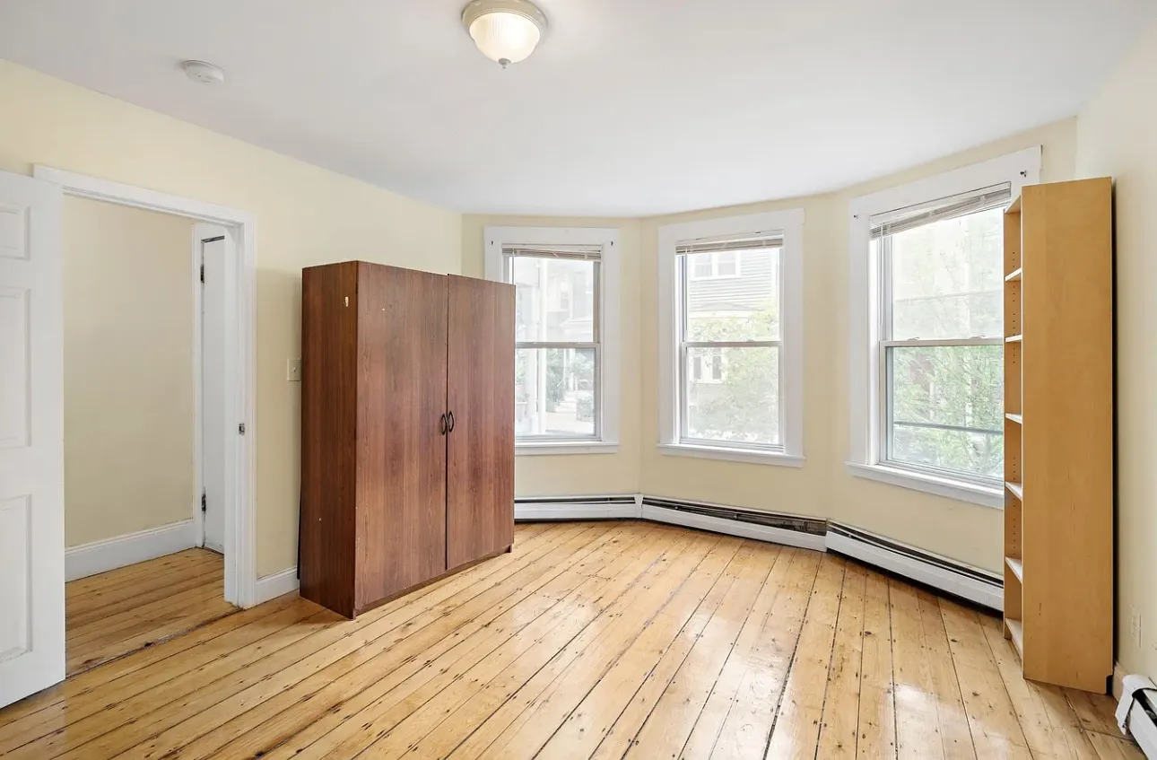 64 Pleasant St, Cambridgeport