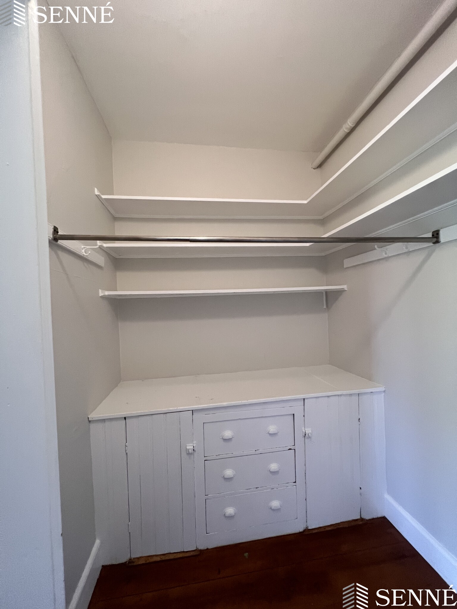 1039 Massachusetts Ave, Harvard Square