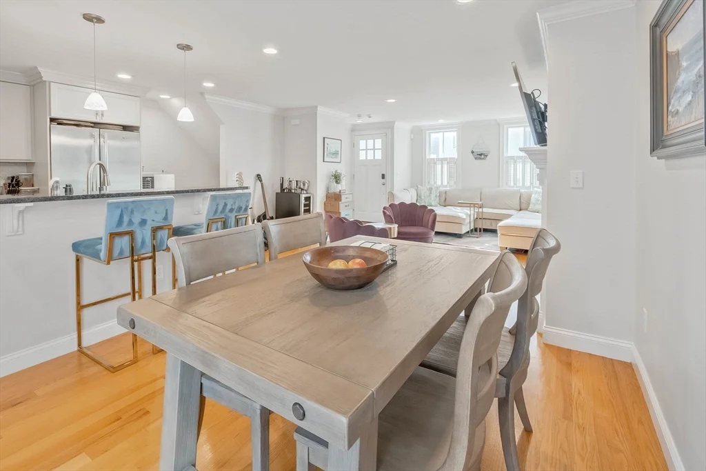 65 Green St, Charlestown