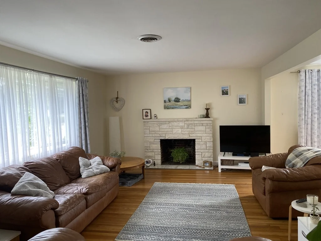 809 Central Ave, Needham