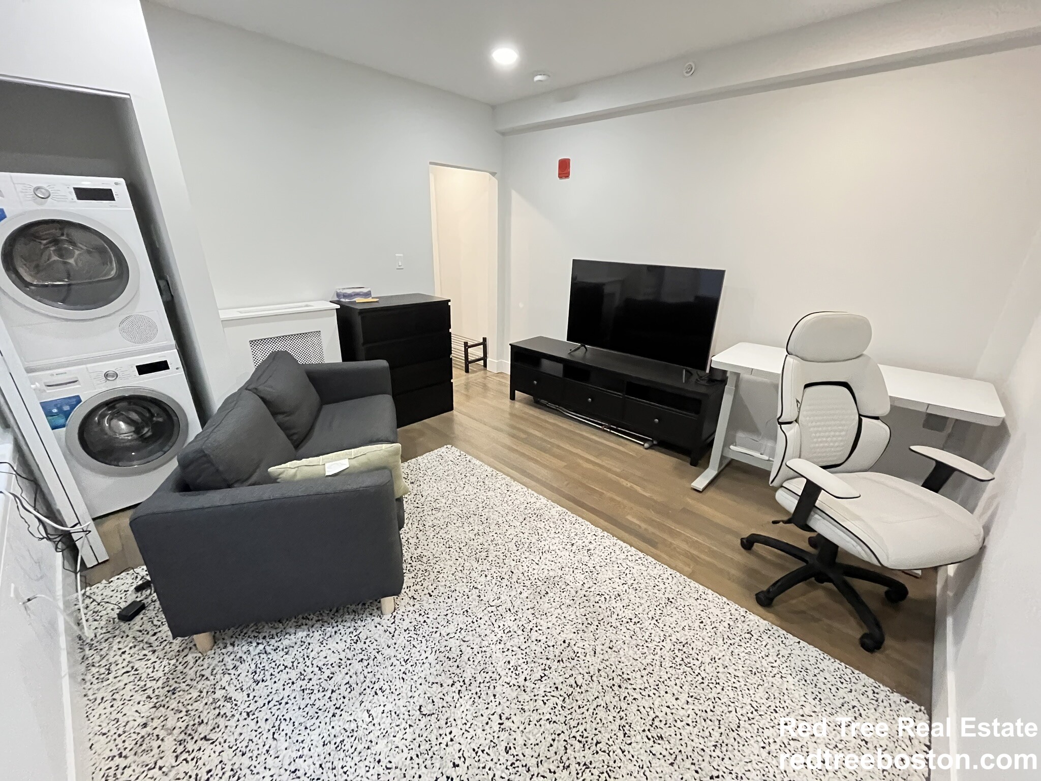 19 Peterborough St, Fenway