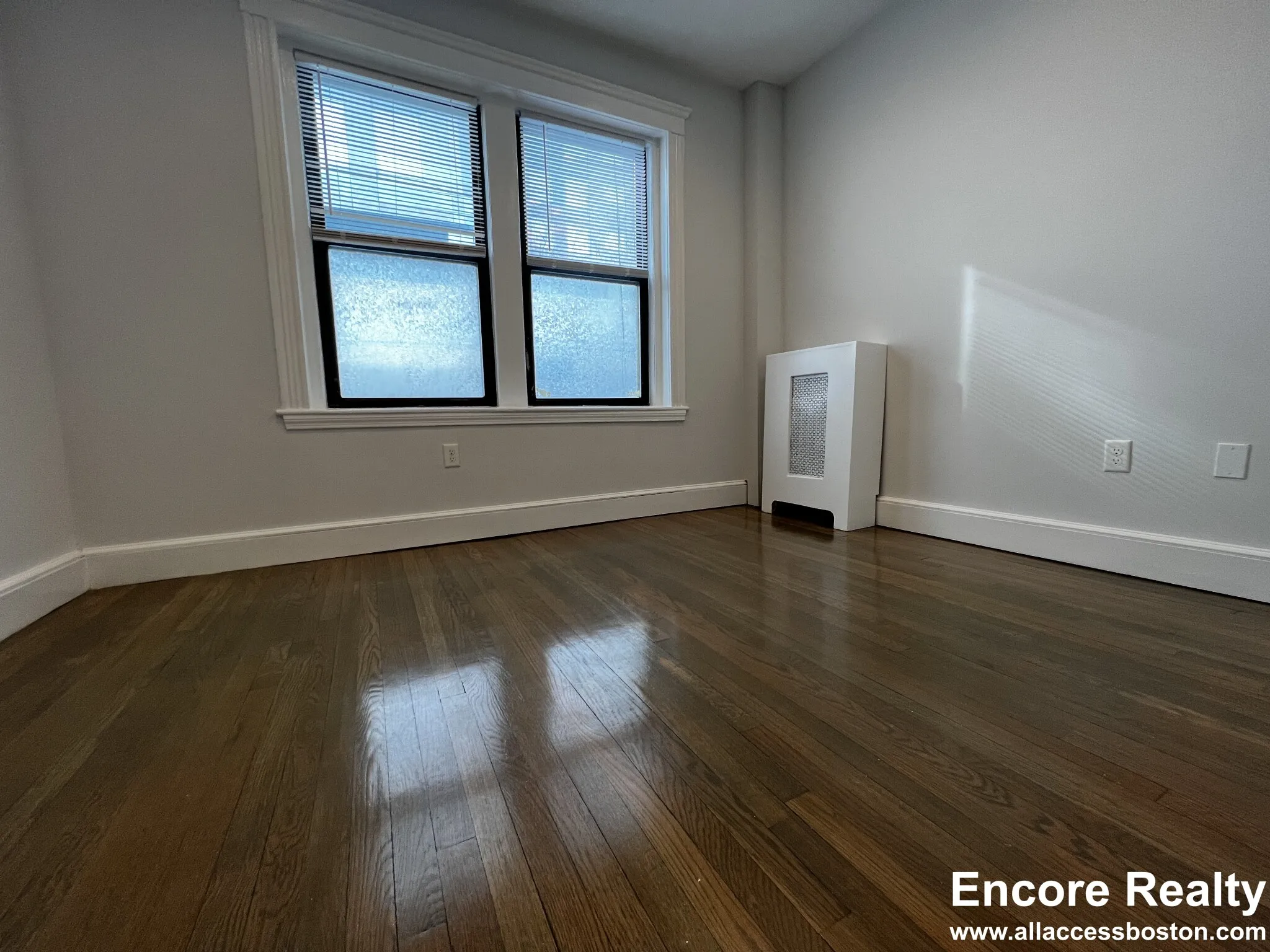 11 Peterborough St, Fenway