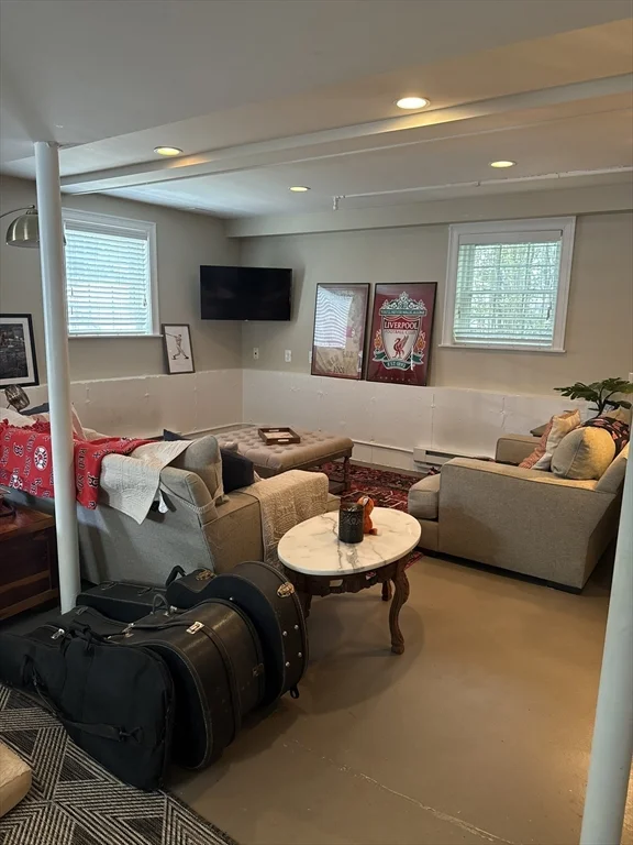 50 Andrew Rd, Swampscott