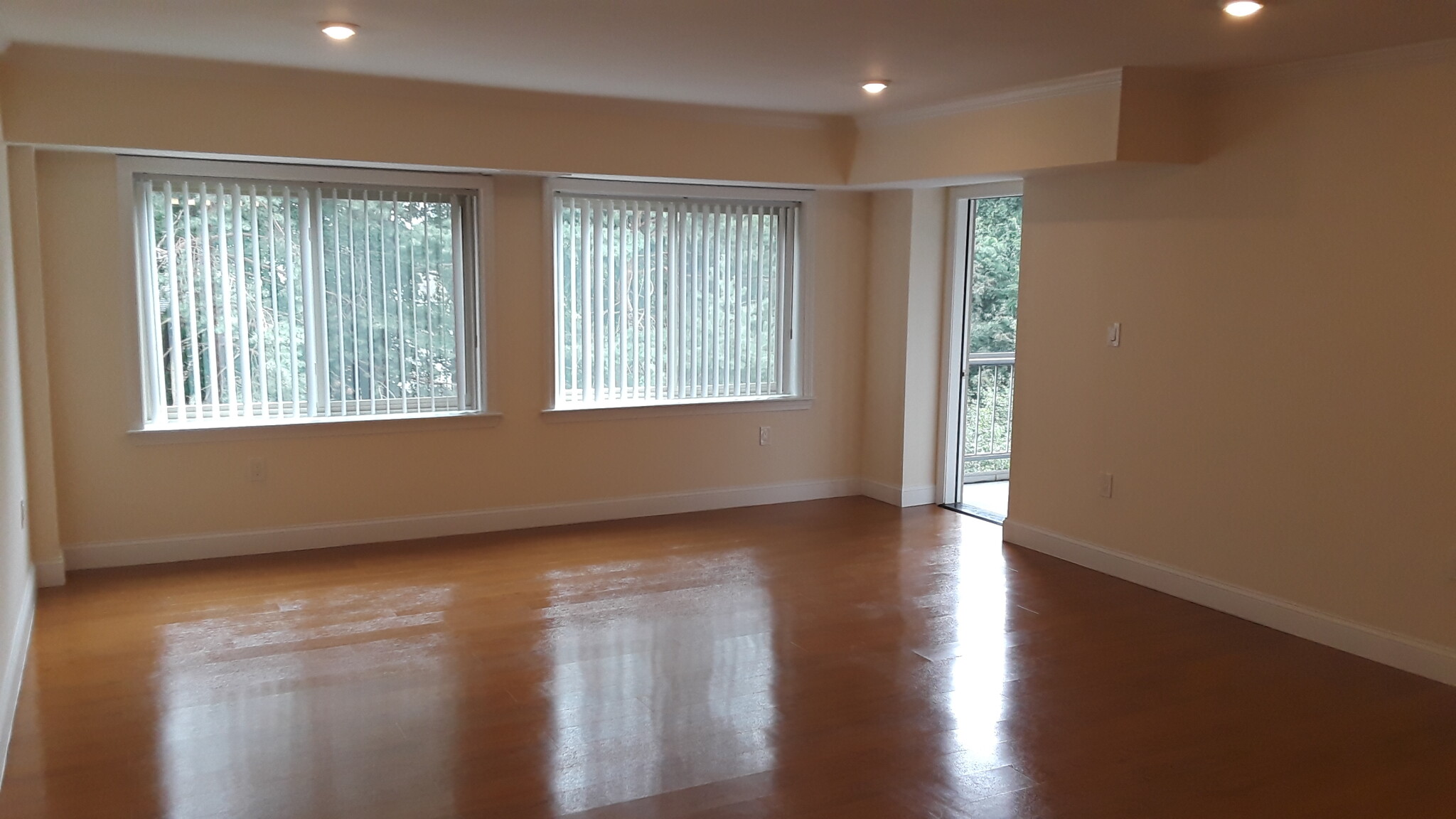 14 Temple St, Framingham