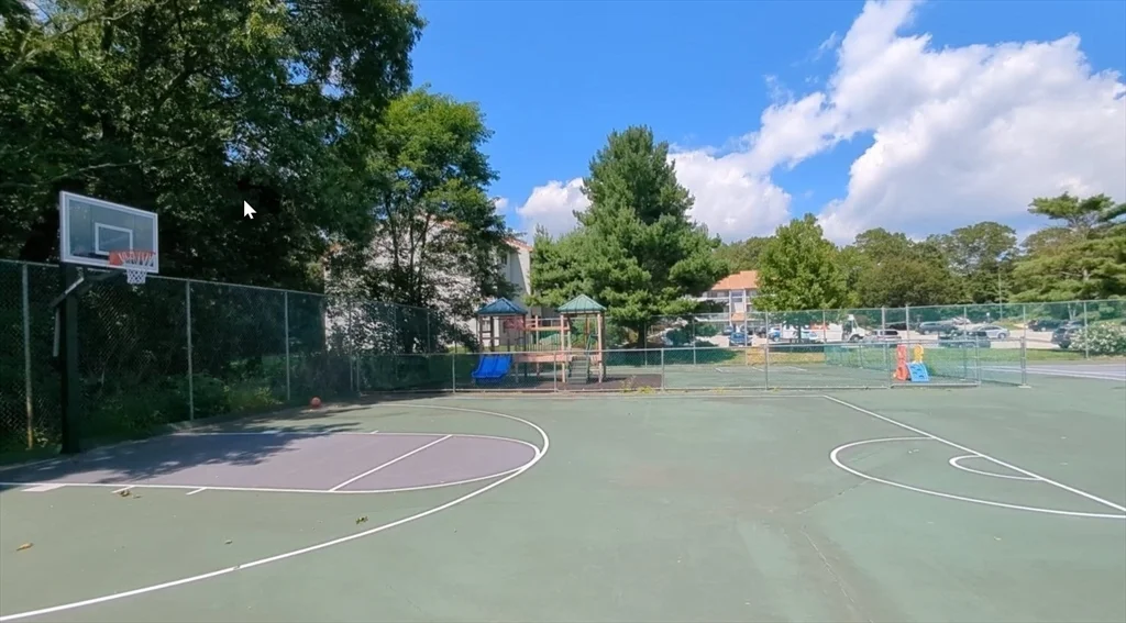 809 Franklin Crossing Rd, Franklin