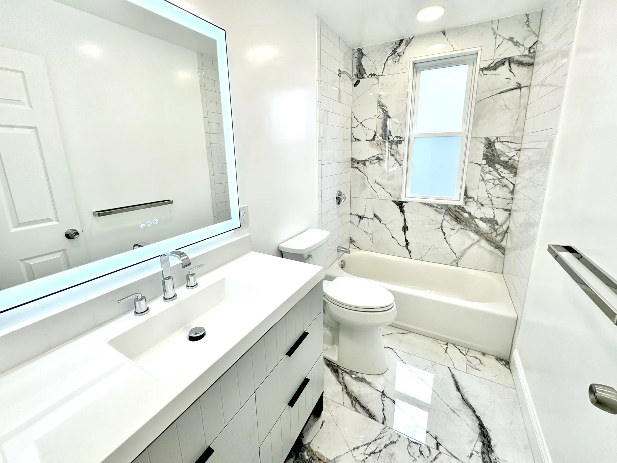 190 Hillside St, Mission Hill