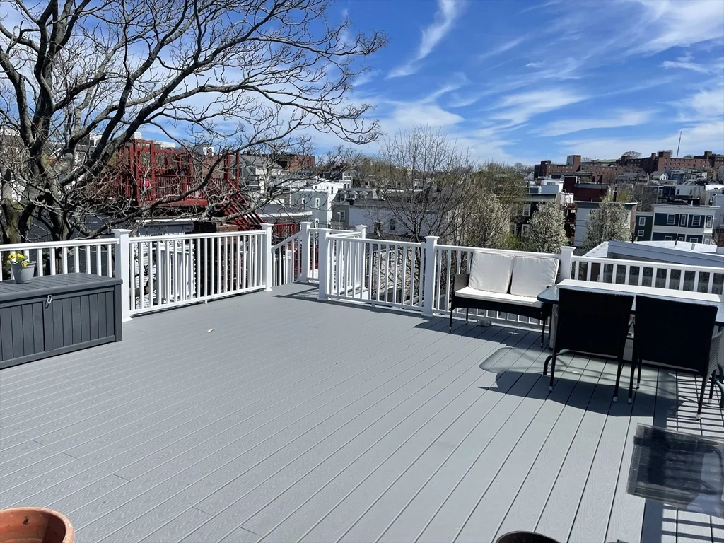 176 Bowen St, South Boston