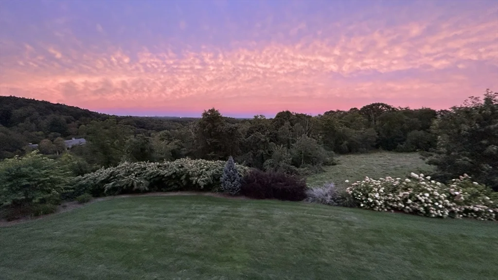 63 Skyfields Dr, Groton