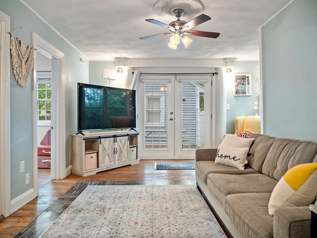 36 Brackett Rd, Ashland