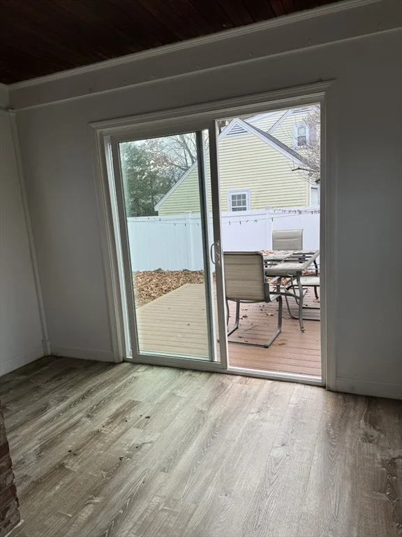 58 Hartford St, Natick