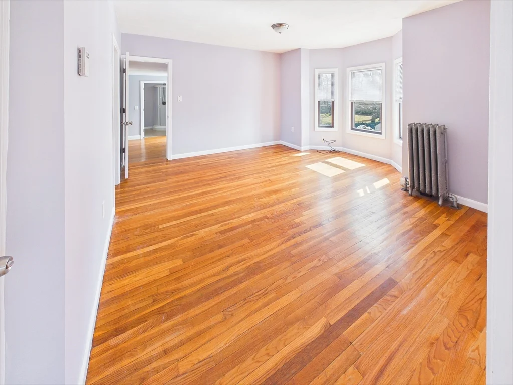 1015 Hyde Park Ave, Hyde Park