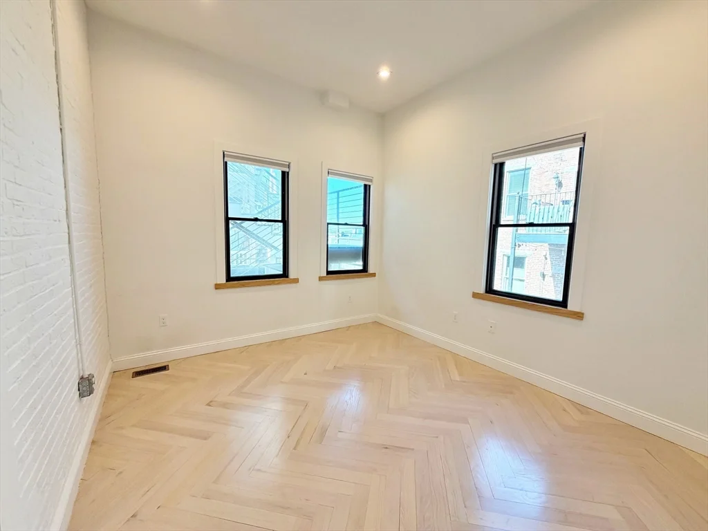 182 Webster St, East Boston