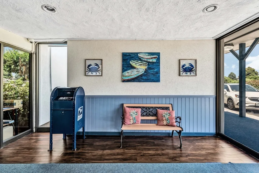 135 Scranton Ave, Falmouth