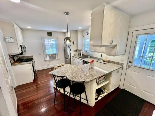 22 Longfellow Rd, Worcester