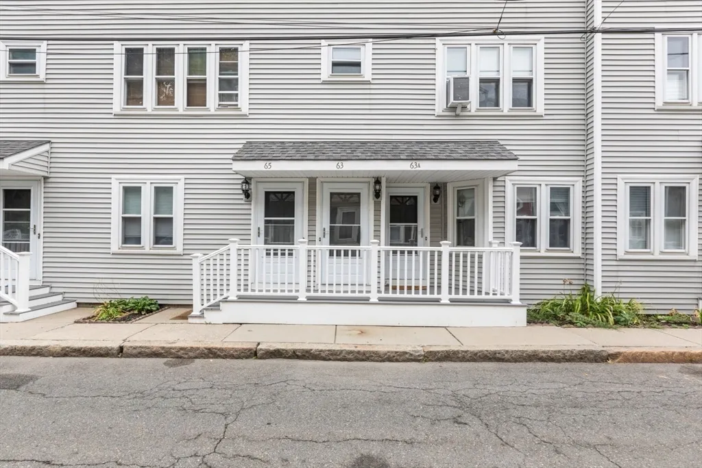 63 Bolton St, South Boston