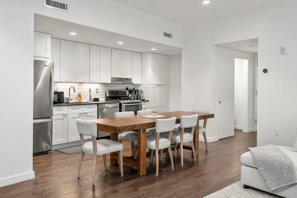 126 Salem, North End