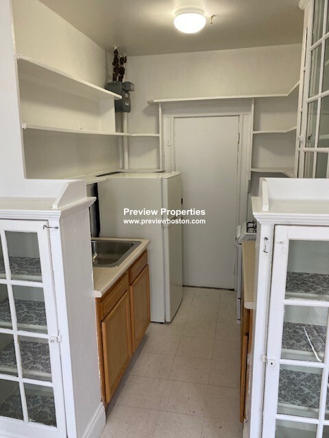 1163 Boylston St, Fenway