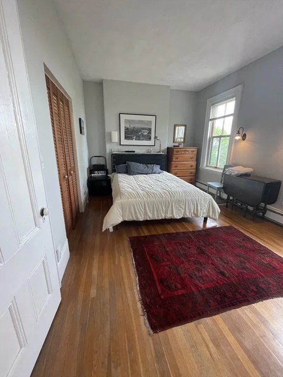 811 E Broadway, South Boston