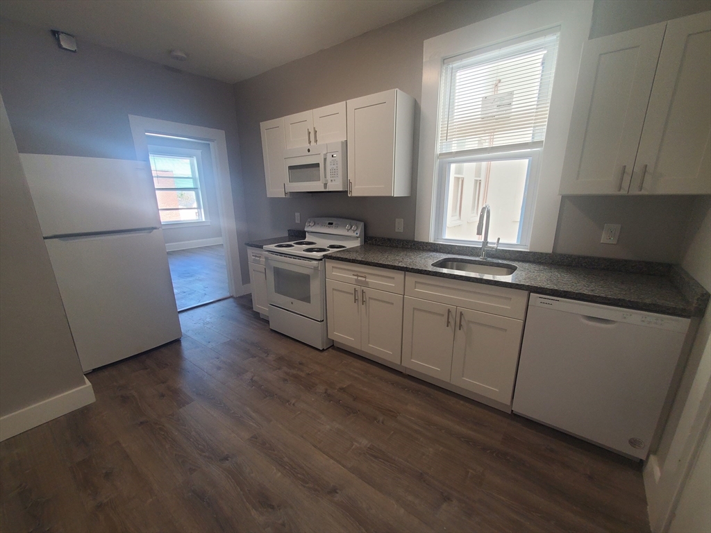 738 Washington St, Norwood